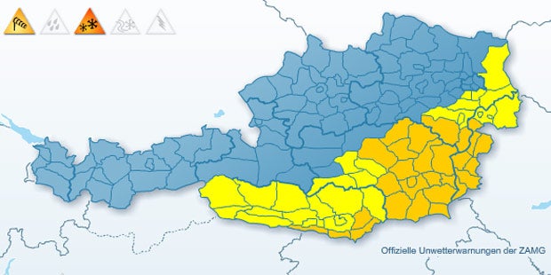Wintereinbruch: Schnee-Chaos in Österreich