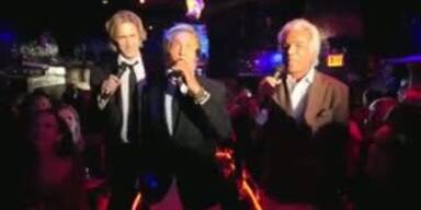 Valentino singt bei Fashion Week Karaoke