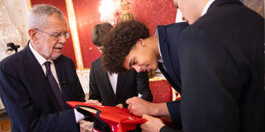 "&Uuml;berragend": Van der Bellen empfing &Ouml;FB-Vizeweltmeister