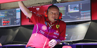 „Fucking Bullshit!“ – Ferrari-Teamchef Vasseur flippt nach Hamilton-Frage im Interview aus