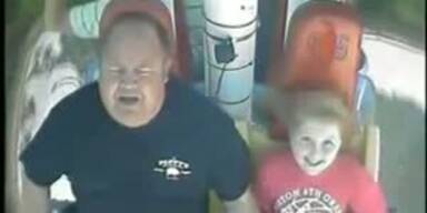 Vater gerät auf Turbo-Booster in Panik