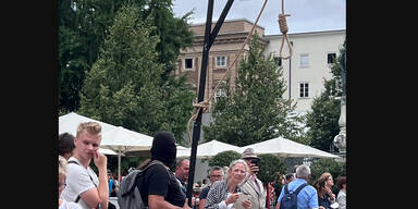 Van der Bellen mit dem Galgen bedroht