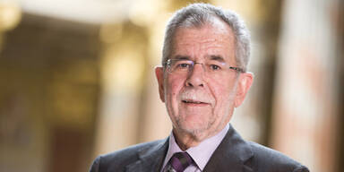 Van der Bellen überlegt Hofburg-Kandidatur