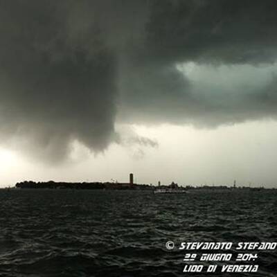 Gewaltige Gewitterwolken über Adria