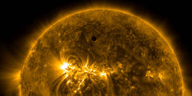 Venus zog vor der Sonne vorbei 