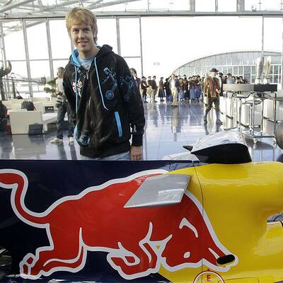 Vettels Party im Hangar-7