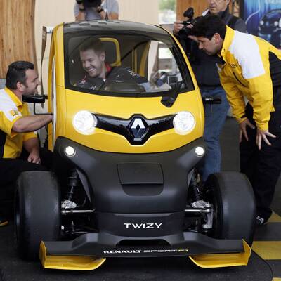 Vettel im Twizy F1