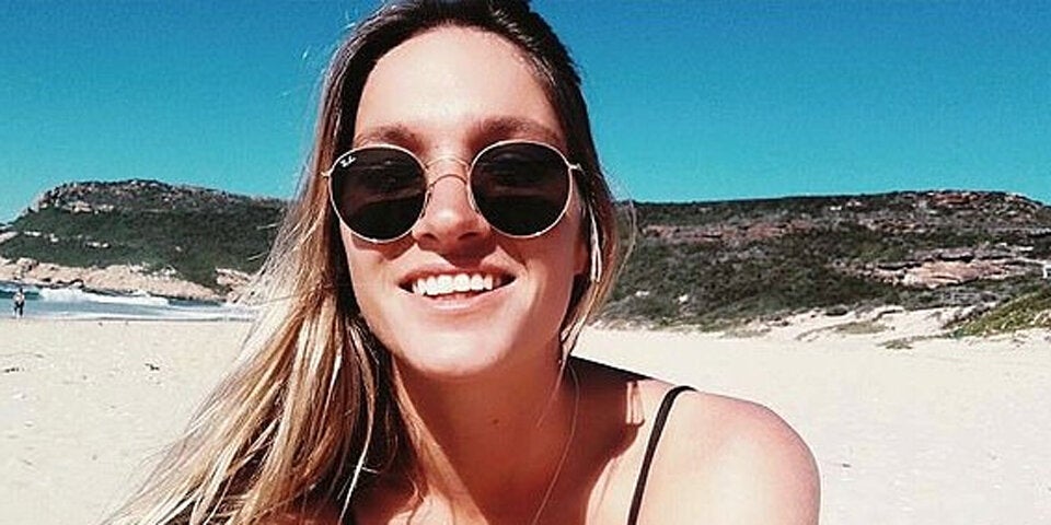 Verheiratete Lehrerin missbraucht 5 Schüler