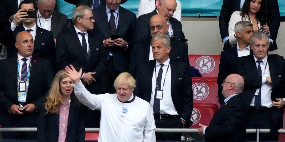 So jubeln die Royals in Wembley