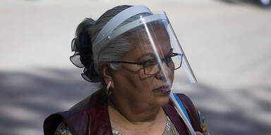 Verbot von Gesichtsvisieren wird jetzt diskutiert