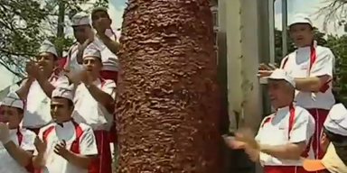 Ankara pr&auml;sentiert weltgr&ouml;&szlig;ten D&ouml;ner