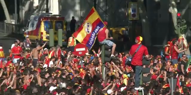 So wild feiert Spanien seine Helden
