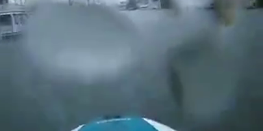 Verrückter filmte seine waghalsige Jetski-Fahrt