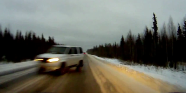 SUV rutscht beinahe in den Tod