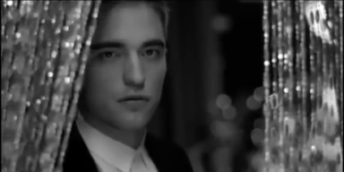 Robert Pattinson verf&uuml;hrt in neuem Dior-Spot