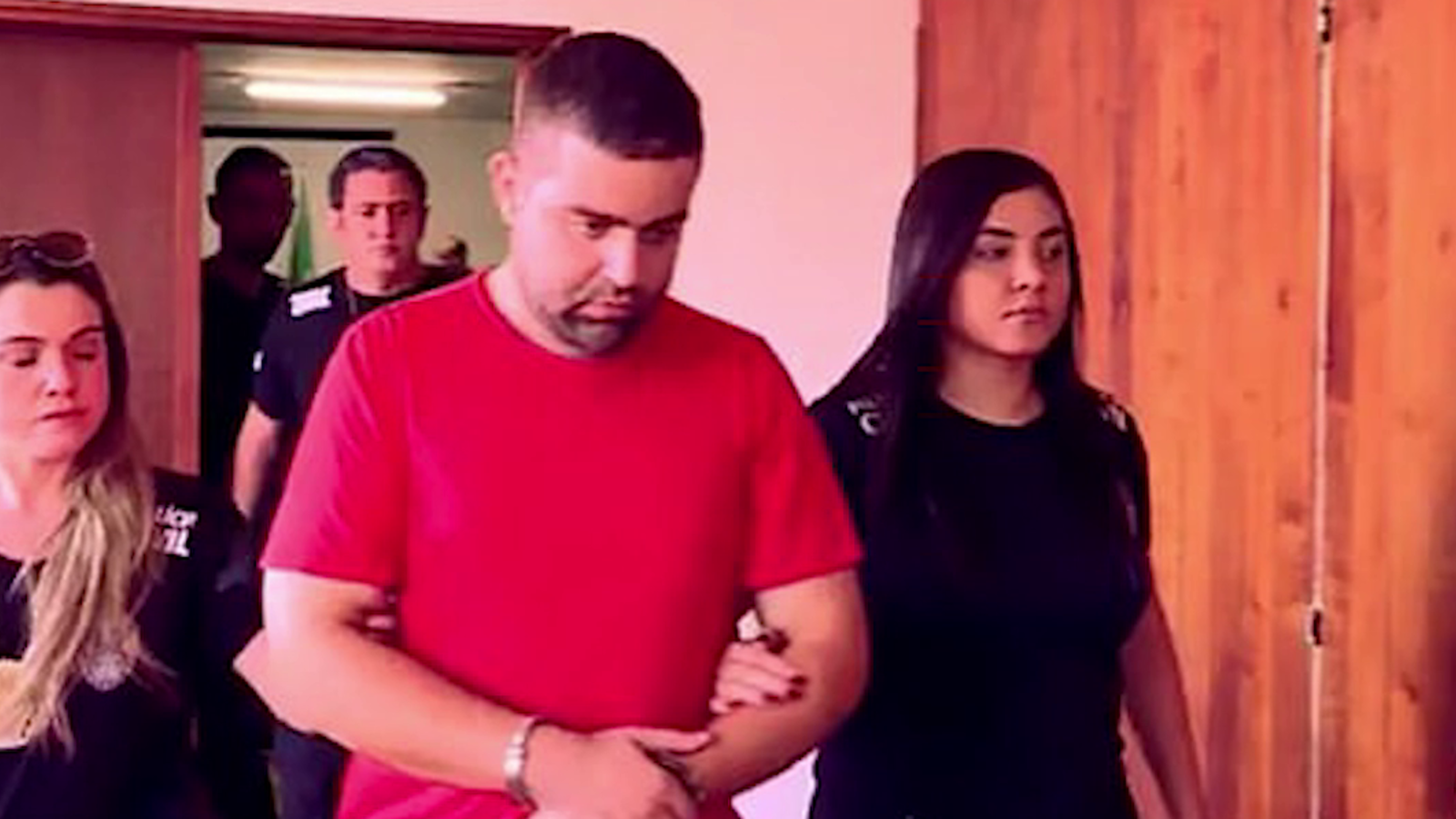 Frauen zu Sex mit Tieren gezwungen - oe24.tv