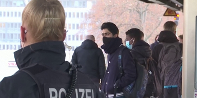 Aktion scharf | Corona-Razzien in Büros, Shops & Öffis