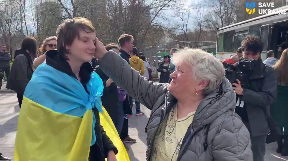 Kopie von Ukraine verschleppte Kinder gerettet