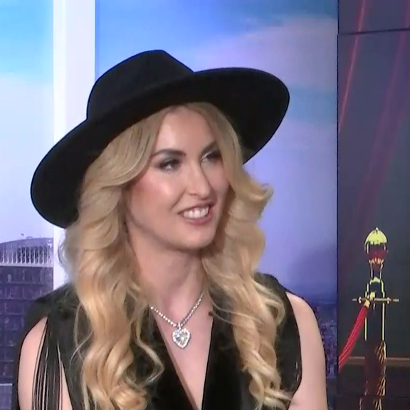 Country-Newcomerin Cat Lion feiert Durchbruch