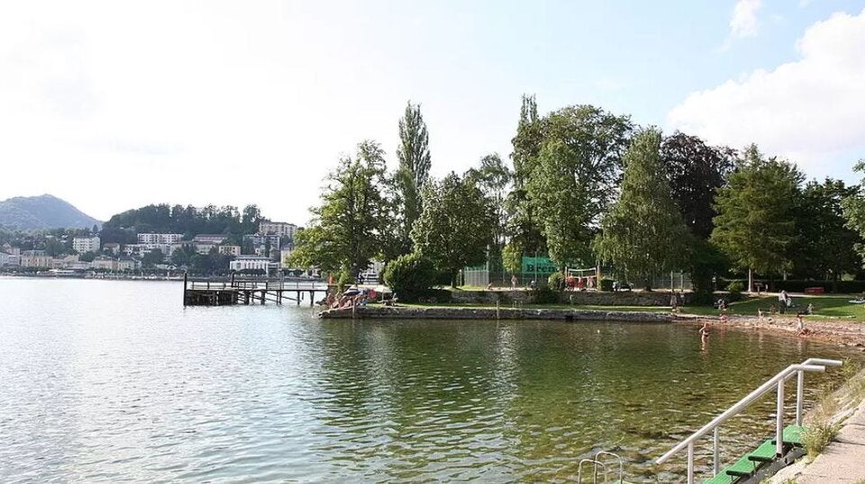 Badeplatz Seebahnhof Traunsee