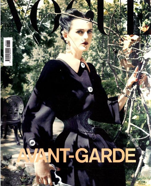 Vogue-Covermodel schockt mit 33cm-Taille