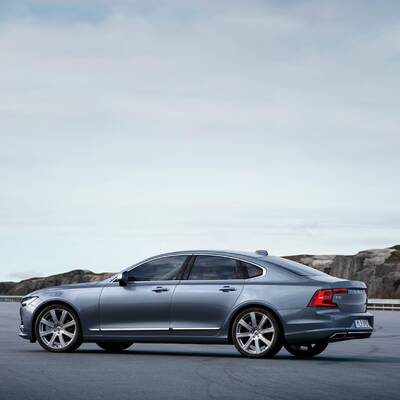 Volvo S90 