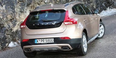 V40 Cross Country: Weiteres Allradmodell