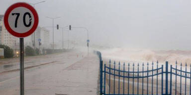 Türkische Badeorte stehen unter Wasser