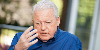 Vranitzky: "Vierer-Allianz? Nein, Regierung soll weitermachen"