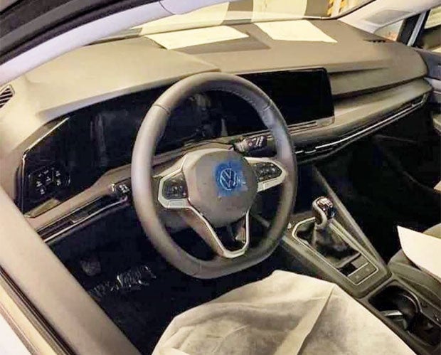Mega-Leak: Foto zeigt Cockpit des VW Golf VIII
