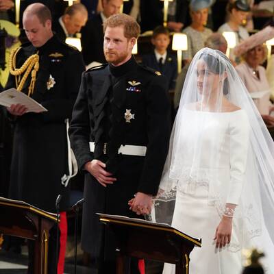 Meghan & Harry im Jaguar