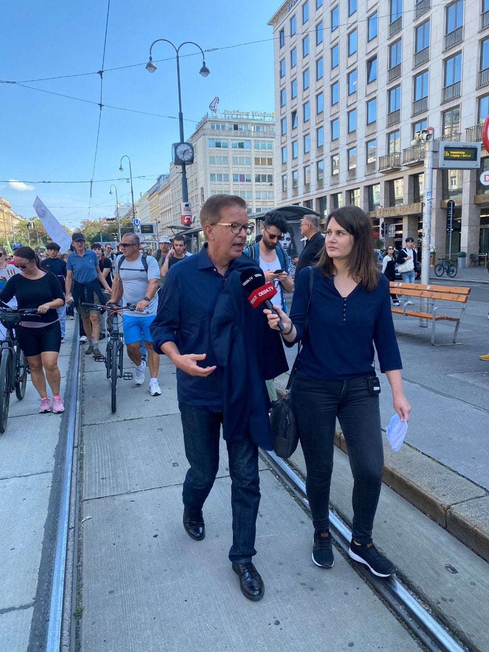 Anschober bei Klimastreik in Wien