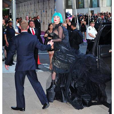 Lady Gaga: Trennung von ihrem Kleid