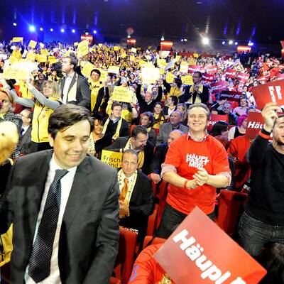 Elefantenrunde in der Wiener Stadthalle