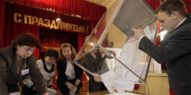 Massive Betrugsvorwürfe gegen Wahlsieger Putin