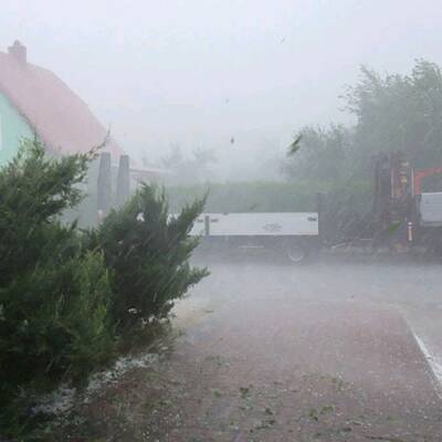 Heftige Unwetter nach Rekord-Hitze