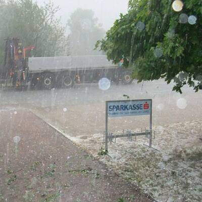Heftige Unwetter nach Rekord-Hitze