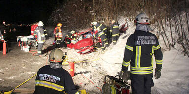 Schnee sorgt für Crash-Chaos