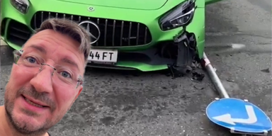 Million&auml;r Walter Temmer crasht Luxuswagen