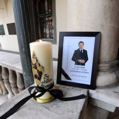 Jörg Haider in Klagenfurt aufgebahrt