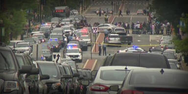 Sch&uuml;sse auf Marinebasis in Washington?