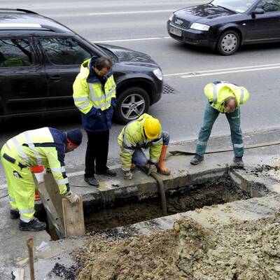 Wasserrohrbruch sorgt für Verkehrs-Chaos