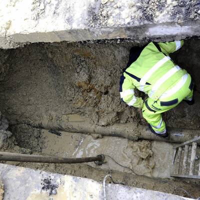 Wasserrohrbruch sorgt für Verkehrs-Chaos