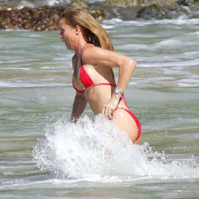 Sexy Housewife Nicolette Sheridan