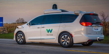 Waymo ordert weitere 62.000 Robo-Taxis