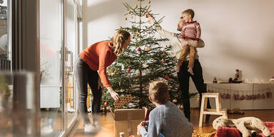 Christbaum Weihnachten Familie Weihnachtsfeiertage