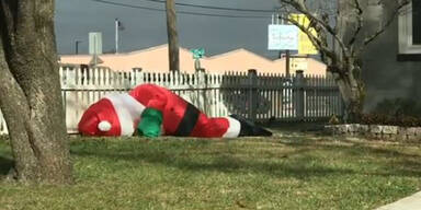 "Betrunkener" Weihnachtsmann begeistert das Netz