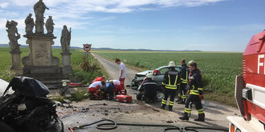 Zwei Verletzte bei Pkw-Frontalkollision