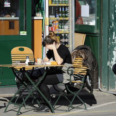 Viele zog es an die sonnigen Plätze