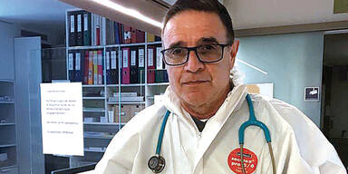 Dr. Wolfgang Moln&aacute;r